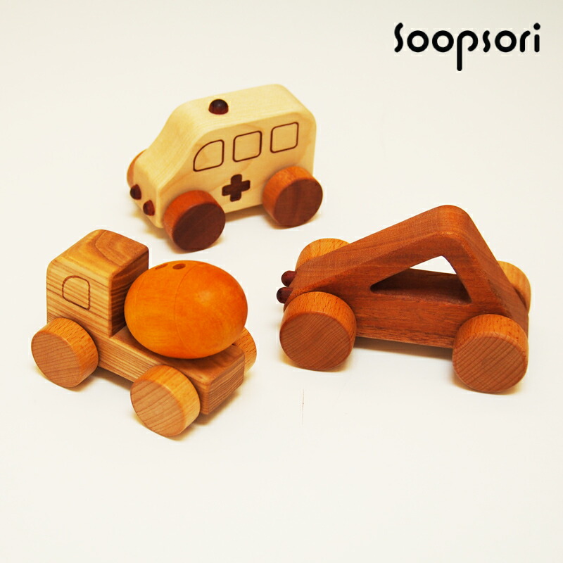 0歳 1歳 クリスマスプレゼント 男の子 車おもちゃ 木製ミニカー お楽しみ 3個セット 赤ちゃん 車おもちゃ ミニカー 救急車 ミキサー車 天然木 木の車 6ヶ月 8ヶ月 10ヶ月 木のおもちゃ